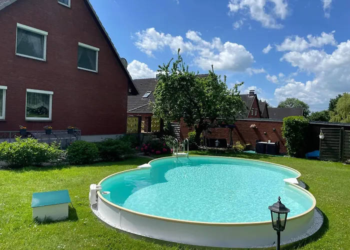 Mit Garten Und Pool In Ostseenaehe Appartement Ahrensbok